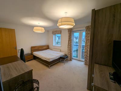 Ensuite Double Room in Chesterton  Main Photo