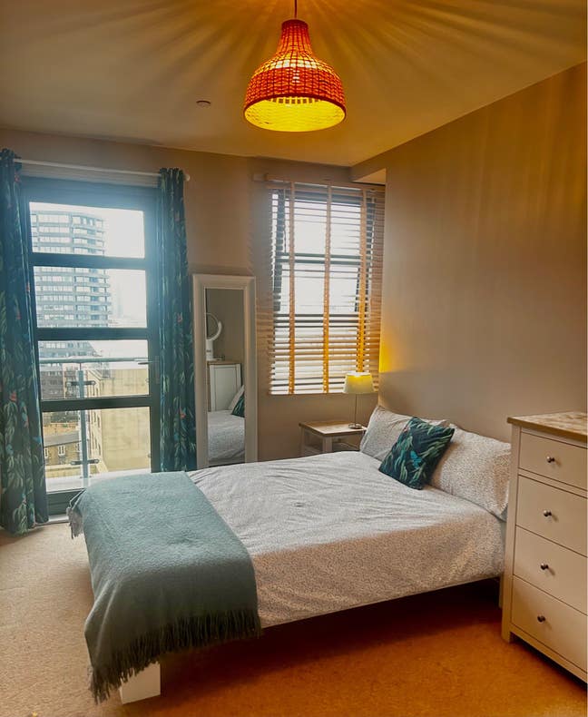 Bright & spacious double room near to Angel  Main Photo