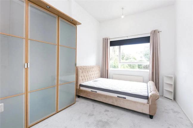 Spacious Room in St. John’S Wood - Short Term Let Main Photo