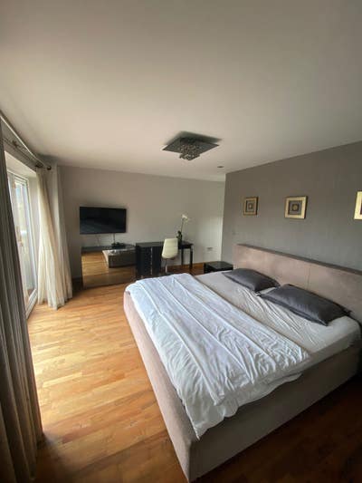 Luxurious XL Master Suite and Terrace Main Photo