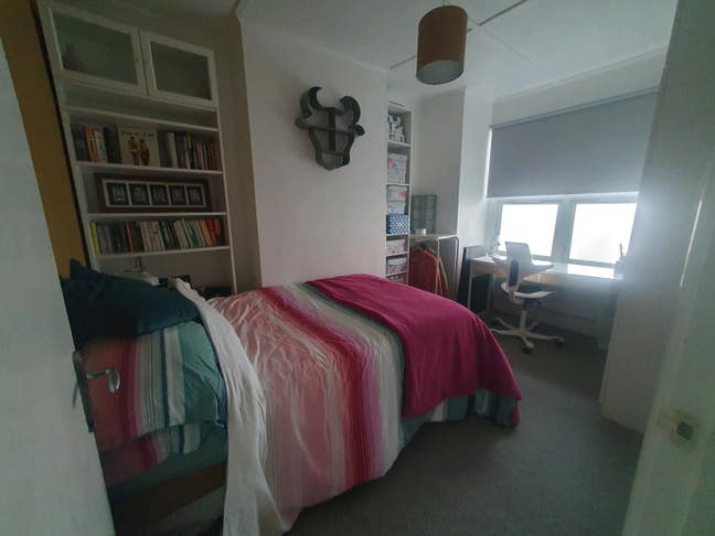 Beautiful room nr Elm Grove  Main Photo