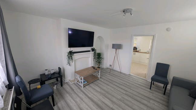 Christian housemate wanted - All bills included  Main Photo