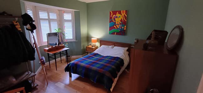 Nicely Furnished Large Double Room  Main Photo