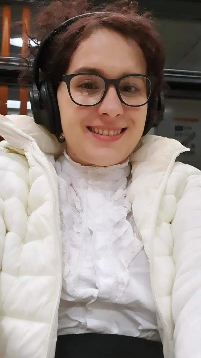 Married couple looking for a studio or en suite  Main Photo