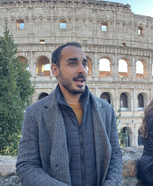 Professional Male seeks a double room Main Photo