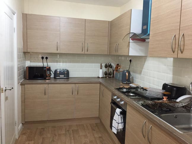 Double Room with Bills Included  Main Photo