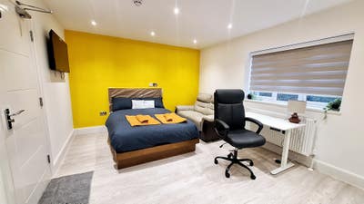 Spacious Double Room in Brand New HMO Main Photo