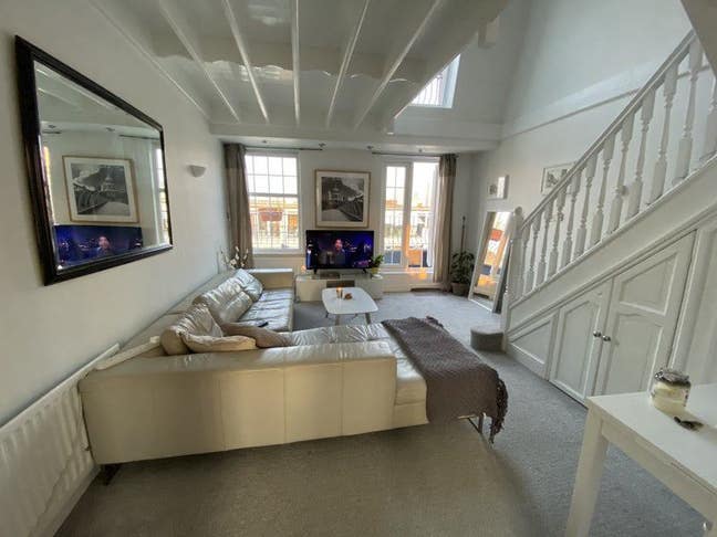 ☀️ Double Room in sunny flat E1 Main Photo