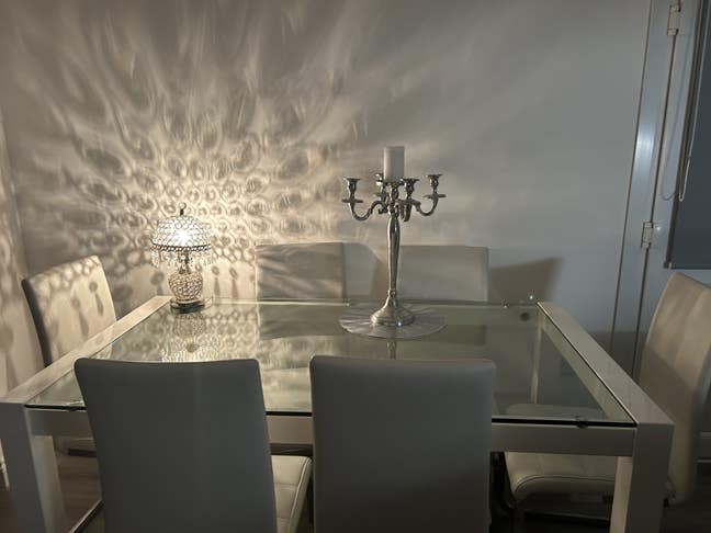 Two Double furnished rooms available in Bearsden.  Main Photo
