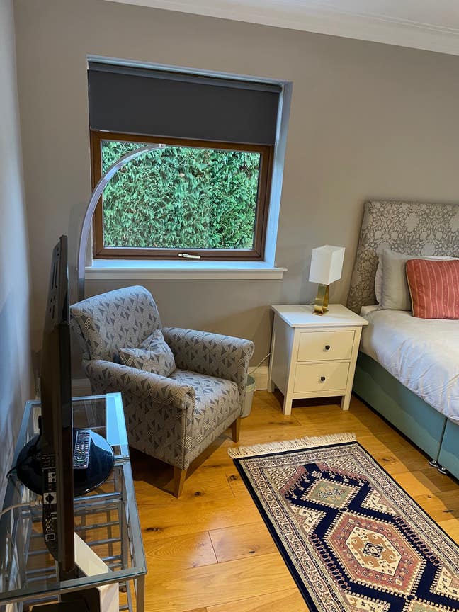 Executive large king size room to rent  Main Photo