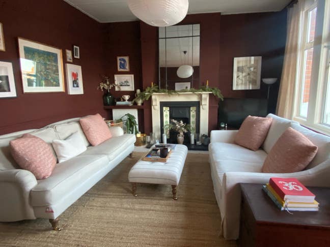 Two bedroom gated mews flat in Balham Main Photo