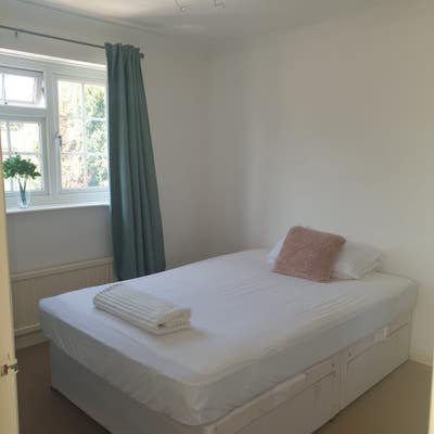 Room for rent in family home - Female Preferred Main Photo