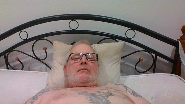 I want a cozy & clean quarter.I like humour &... Main Photo