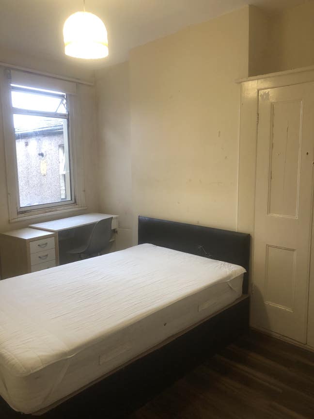 Double room in a house.  Main Photo