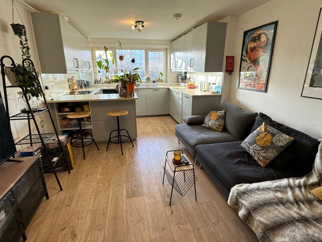 Double Bedroom in Refurbished Flat Share in Gorgie Main Photo