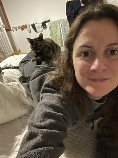 House share with Marine scientist + cat  Main Photo