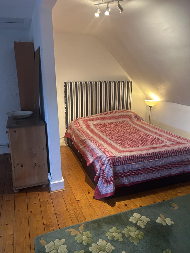 Self-contained loft in Forest Hill, SE London Main Photo