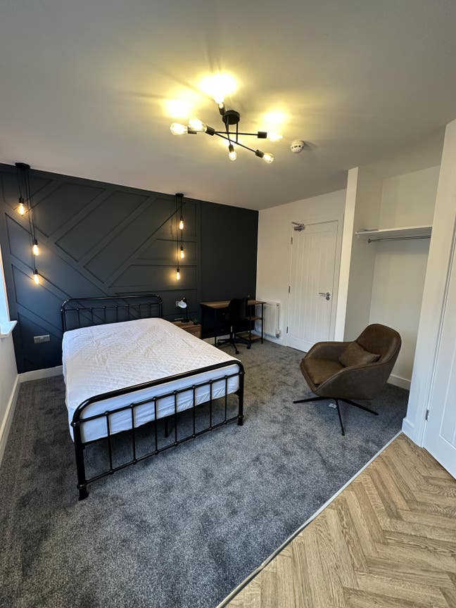🔥New Studio & En-Suite Rooms Available🔥 Main Photo