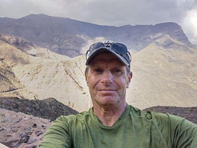 I am a professional male aged 62,trying to se... Main Photo