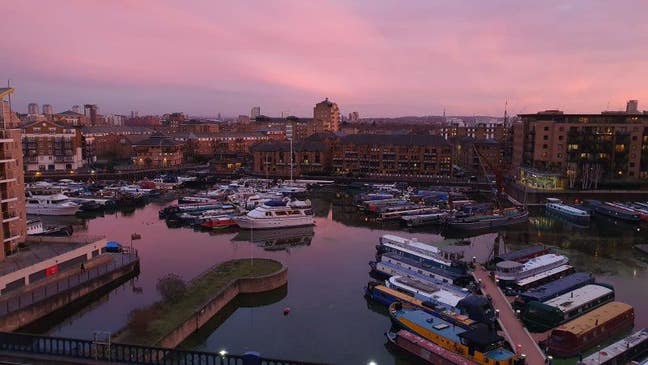 Large double ensuite room-studio / amazing views Main Photo