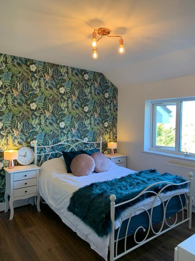 Large Double Room in beautiful 4-bedroom Townhouse Main Photo