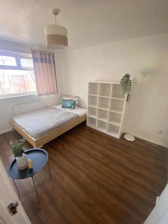 2X Double Rooms Available (Only 2 Occupants Total) Main Photo