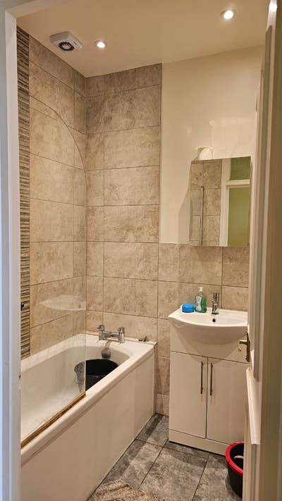 2 Bed Flat for rent Main Photo