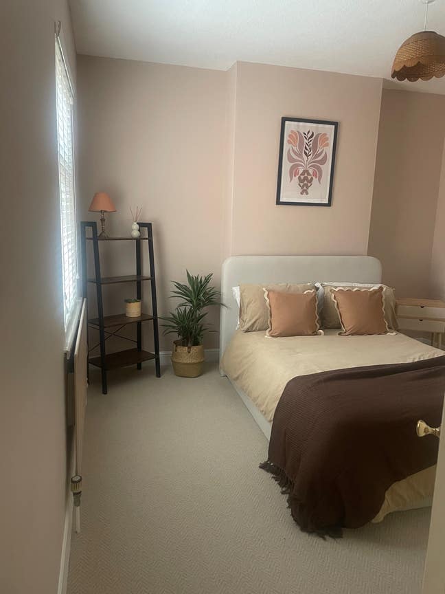 Big Double room to let- Bearwood (bills included)  Main Photo