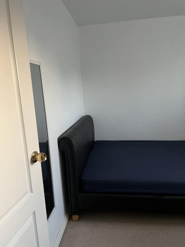 Single and Double Room to Let  Main Photo