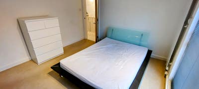 Bright white house.Double room , large bathroom. Main Photo