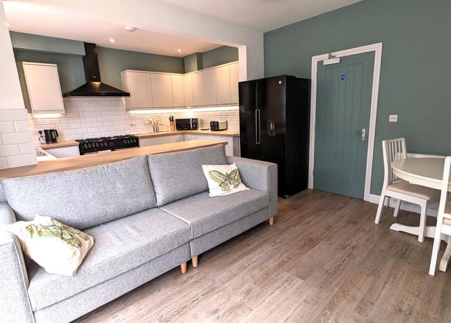 Quiet House - Views Over River Avon  Main Photo