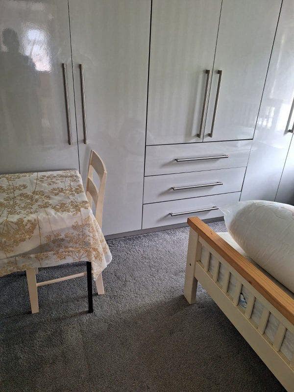 Single room in a shared house to let Main Photo