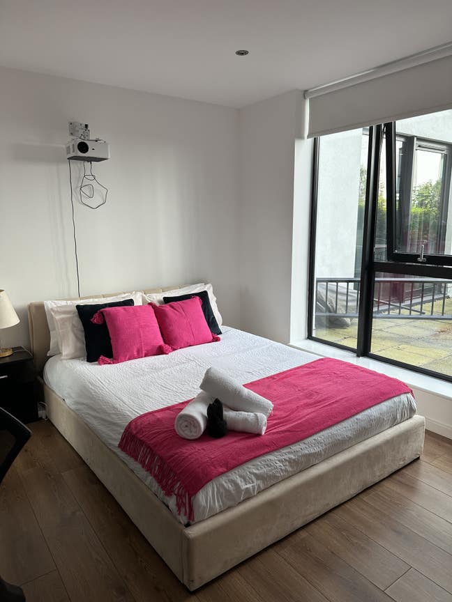 Room located 5 min from Old Street station Main Photo