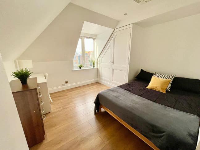 Lovely en suite in Isle of Dogs Main Photo