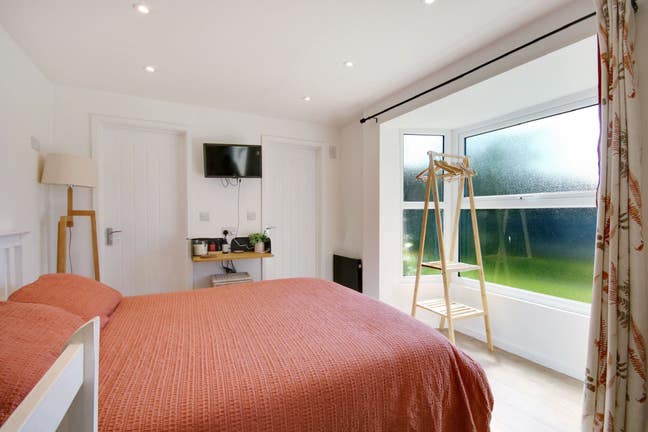 Annexe with en-suite  Main Photo