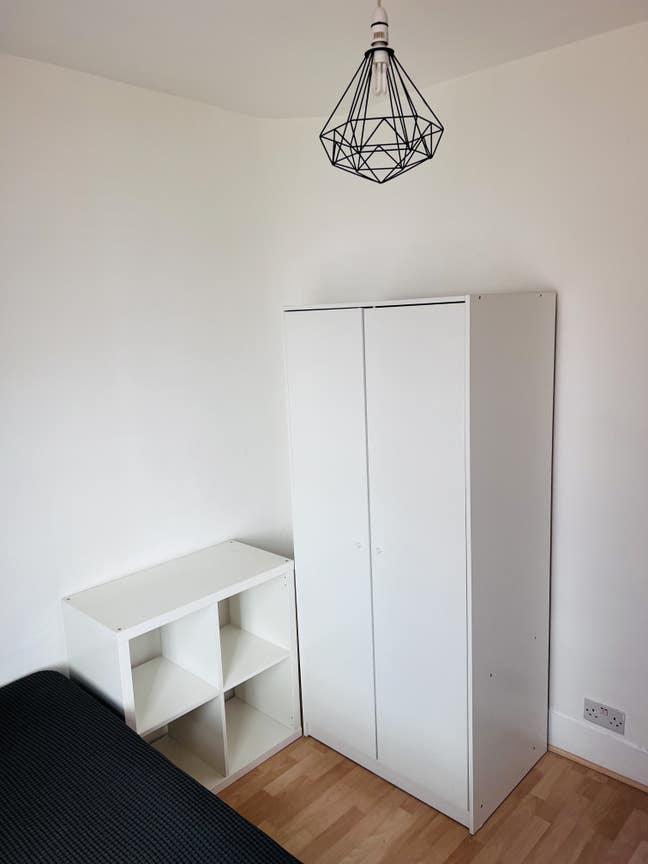 Nice room to rent in share flat -good localisation Main Photo