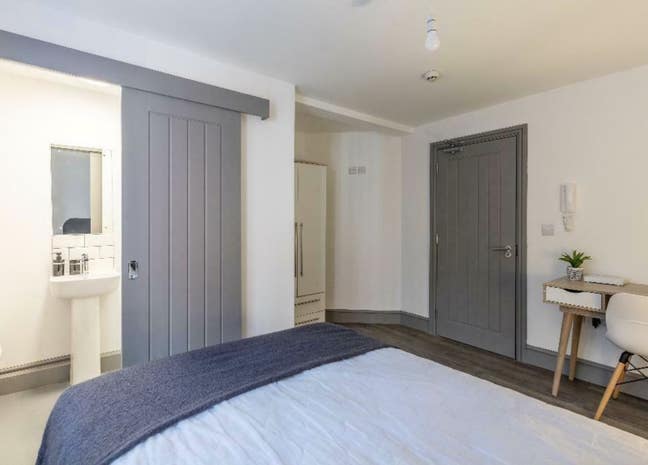 *Stylish 1-Bed Flatshare close to Carlisle City Ce Main Photo