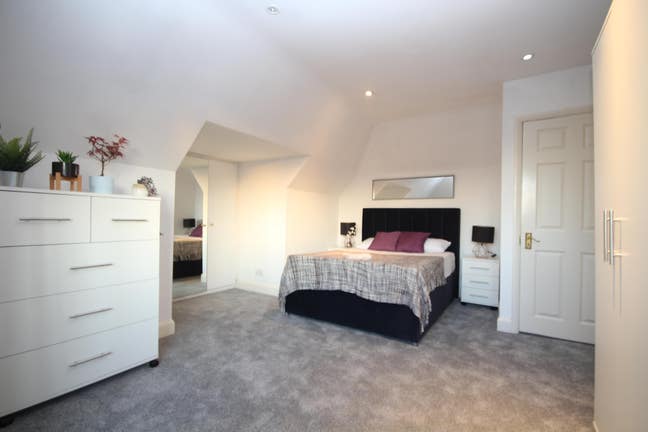 💫Double EnSuite–Perfect for Couples + Double!W3💫 Main Photo