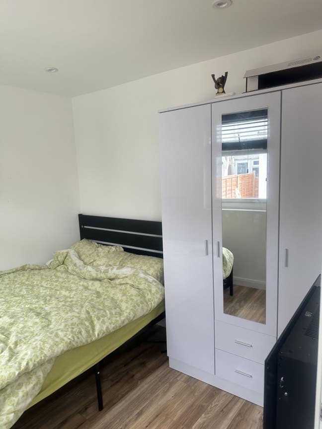 Studio flat  Main Photo