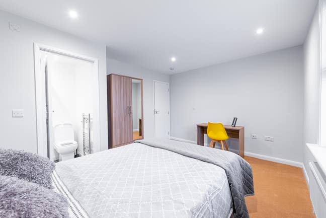 Double ensuite -all inclusive: Zero Deposit option Main Photo