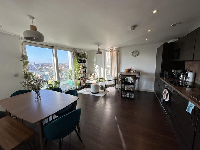 Quiet & light 2B | Top floor | 2min from station  Main Photo