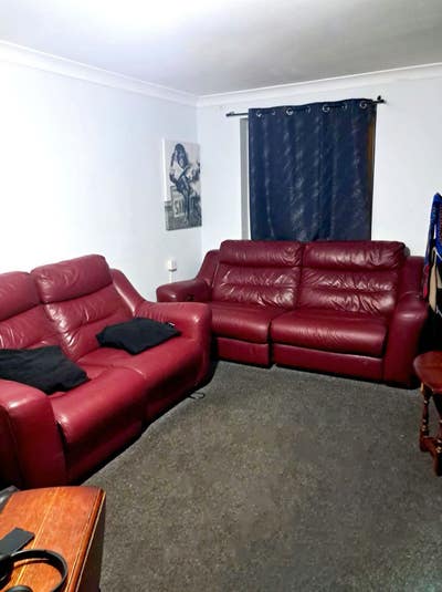 Double room to rent in a 2 bedroom house with all  Main Photo