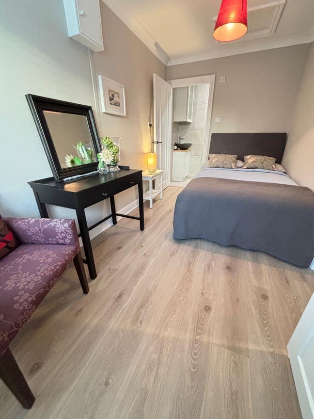 Suburban en-suite room, Hoole,  Chester Main Photo