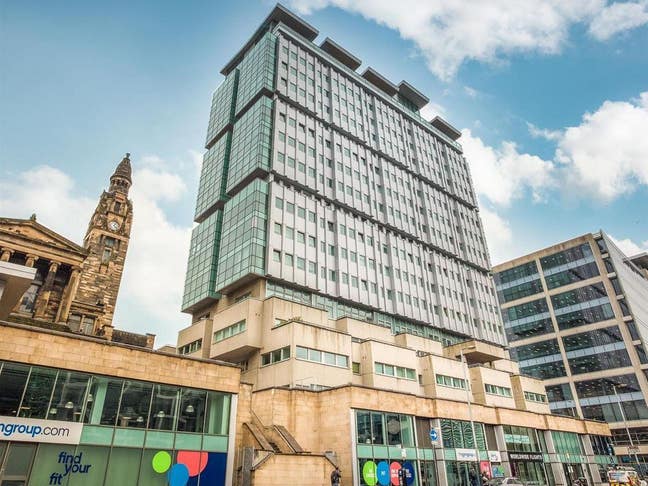 Double room in furnished 3bhk in city centre Main Photo