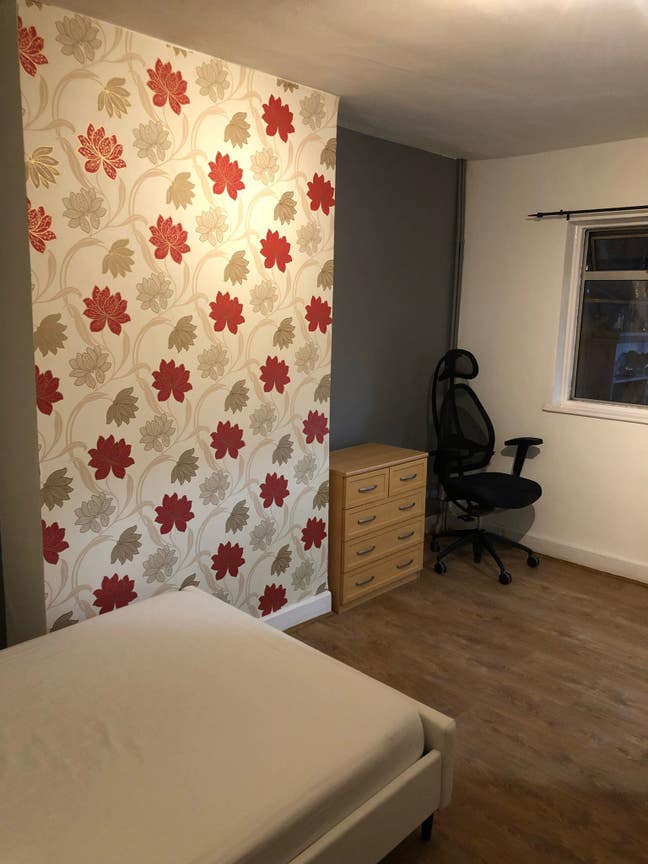 Double Ensuite availble near the city centre Main Photo