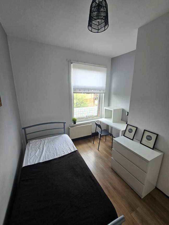 Single Room available in WF2  Main Photo