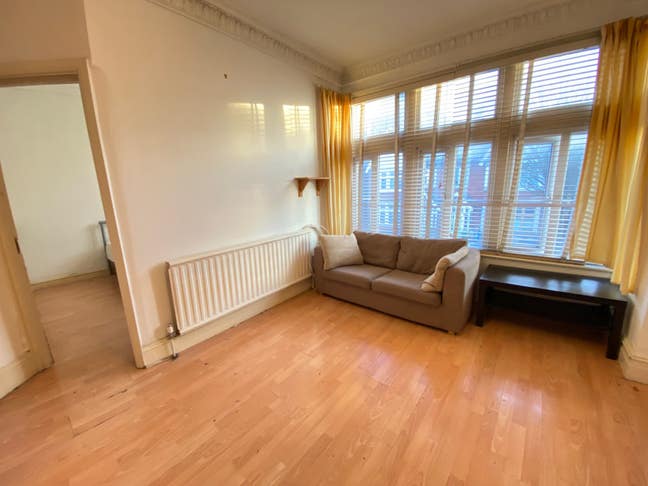 **01 Bed Flat**Craven Avenue**Ealing**W5 Main Photo