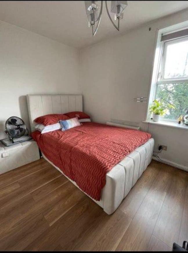 Double room in new malden Main Photo