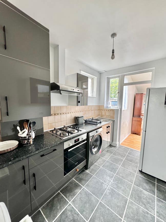 Amazing Double Room in Wembley  Main Photo