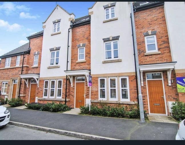  Double room in beautiful new build house  Main Photo